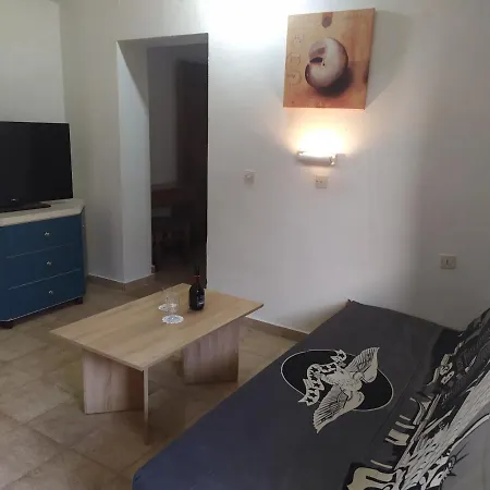 Narkissos Hotel 2*